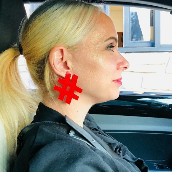 Hashtag earrings - Picture 7 of 12